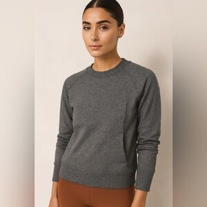 Lululemon Scuba Crew Grey size 10 medium Sweatshirt Pullover Loungewear Sporty